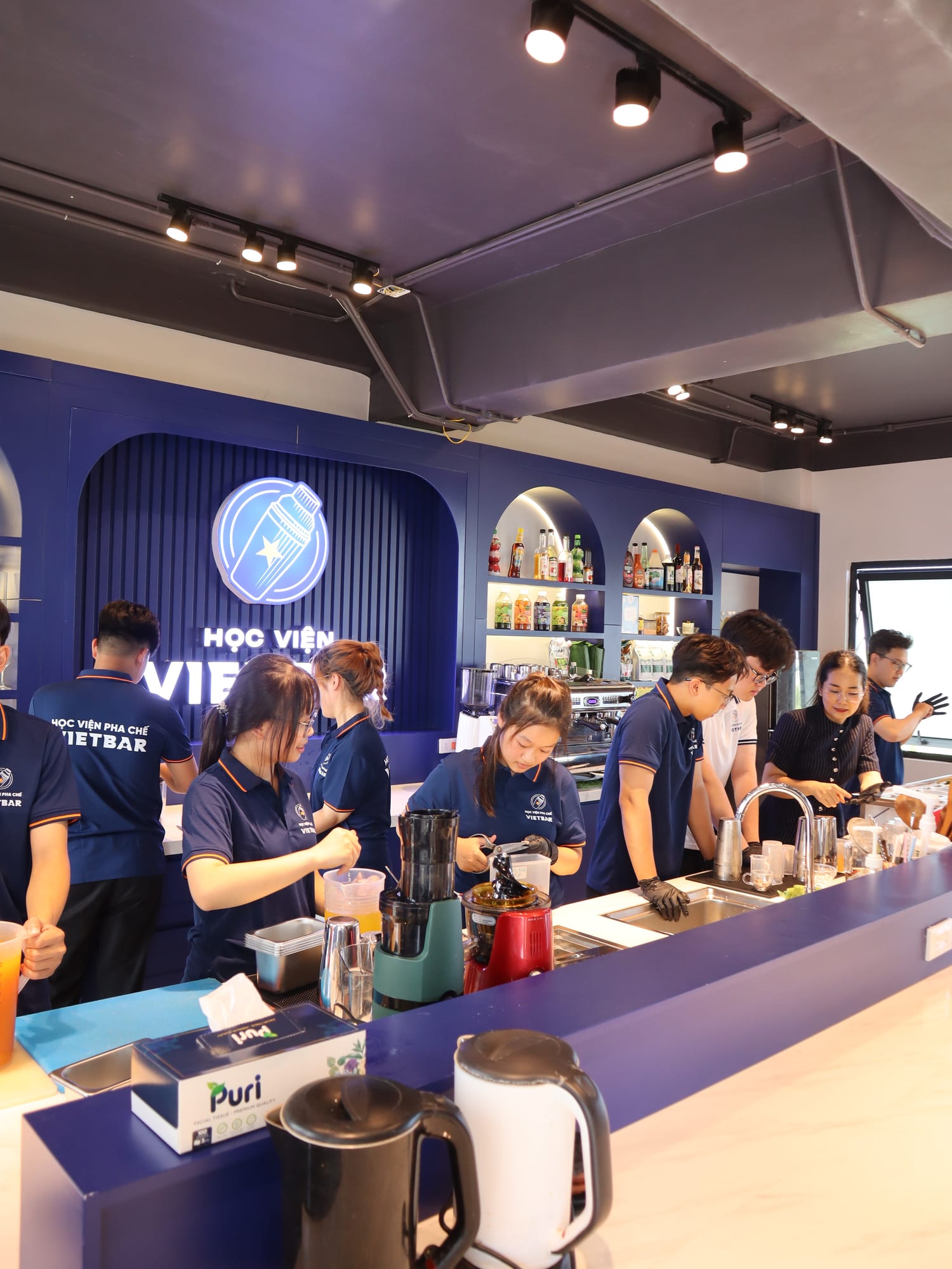 Hoạt động thực hành tại Học Viện Vietbar