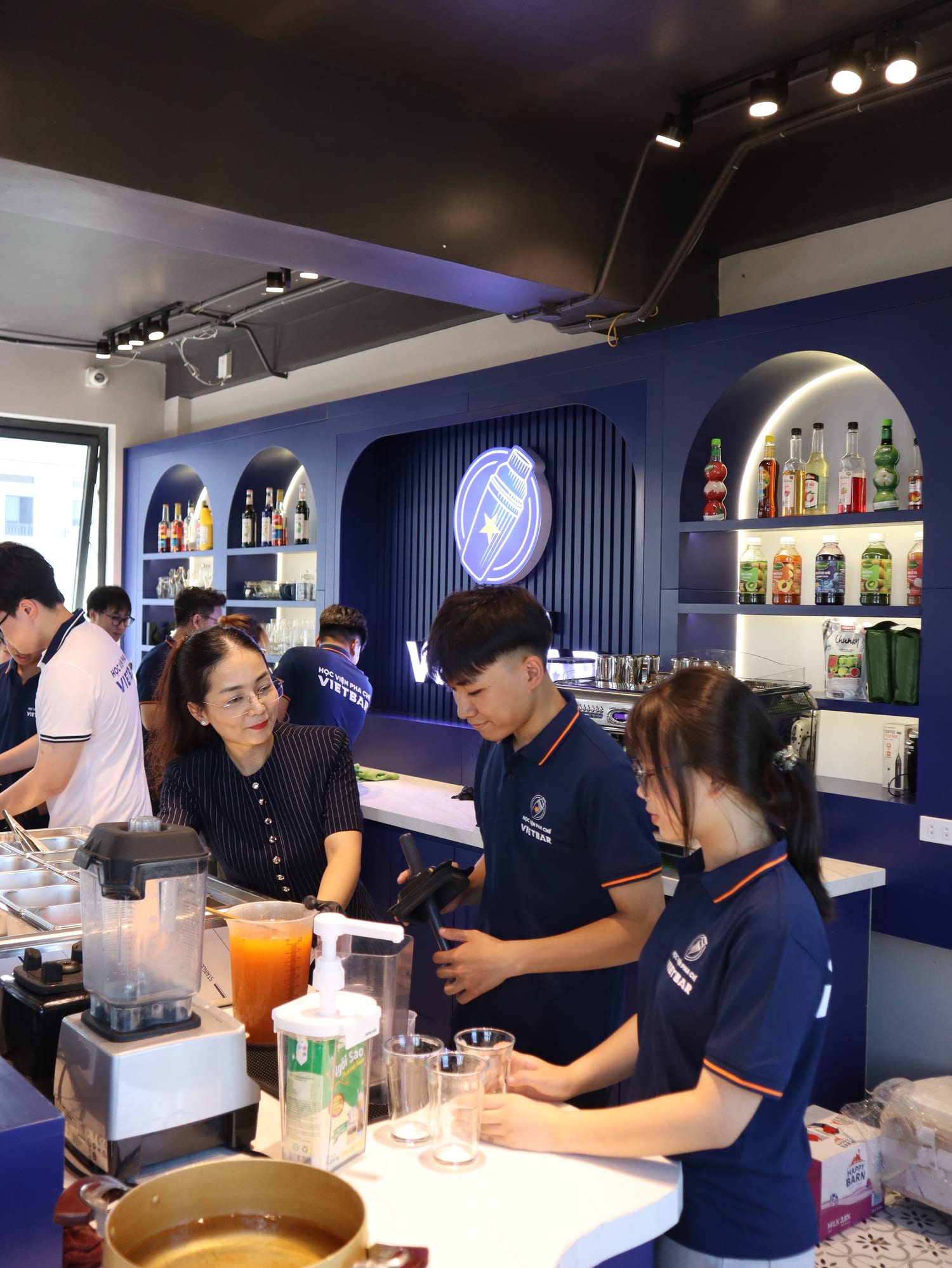 Hoạt động thực hành tại Học Viện Vietbar