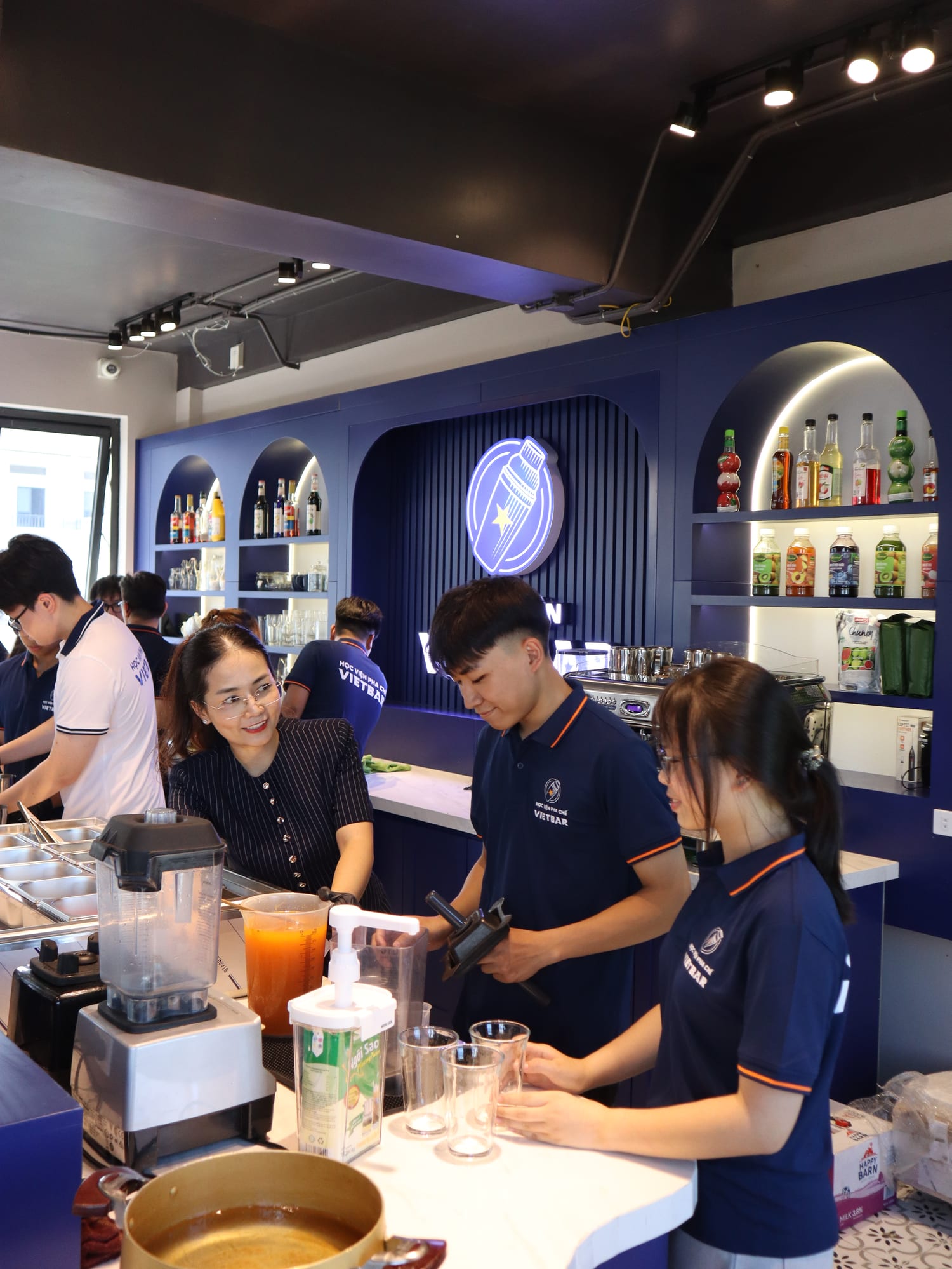 Hoạt động thực hành tại Học Viện Vietbar