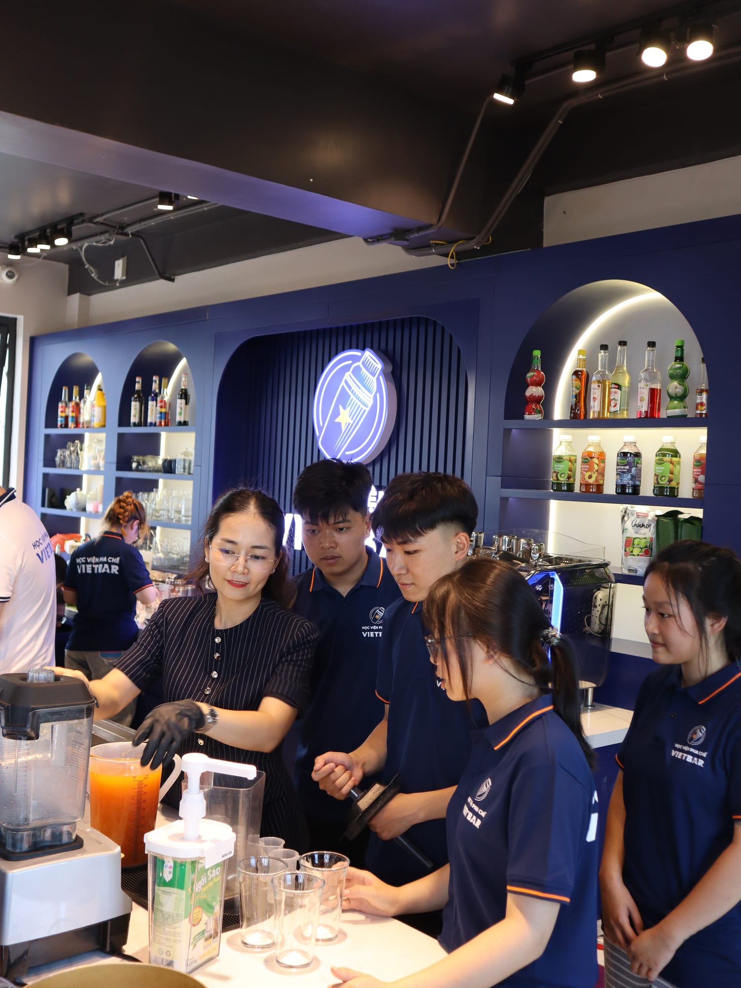 Hoạt động thực hành tại Học Viện Vietbar