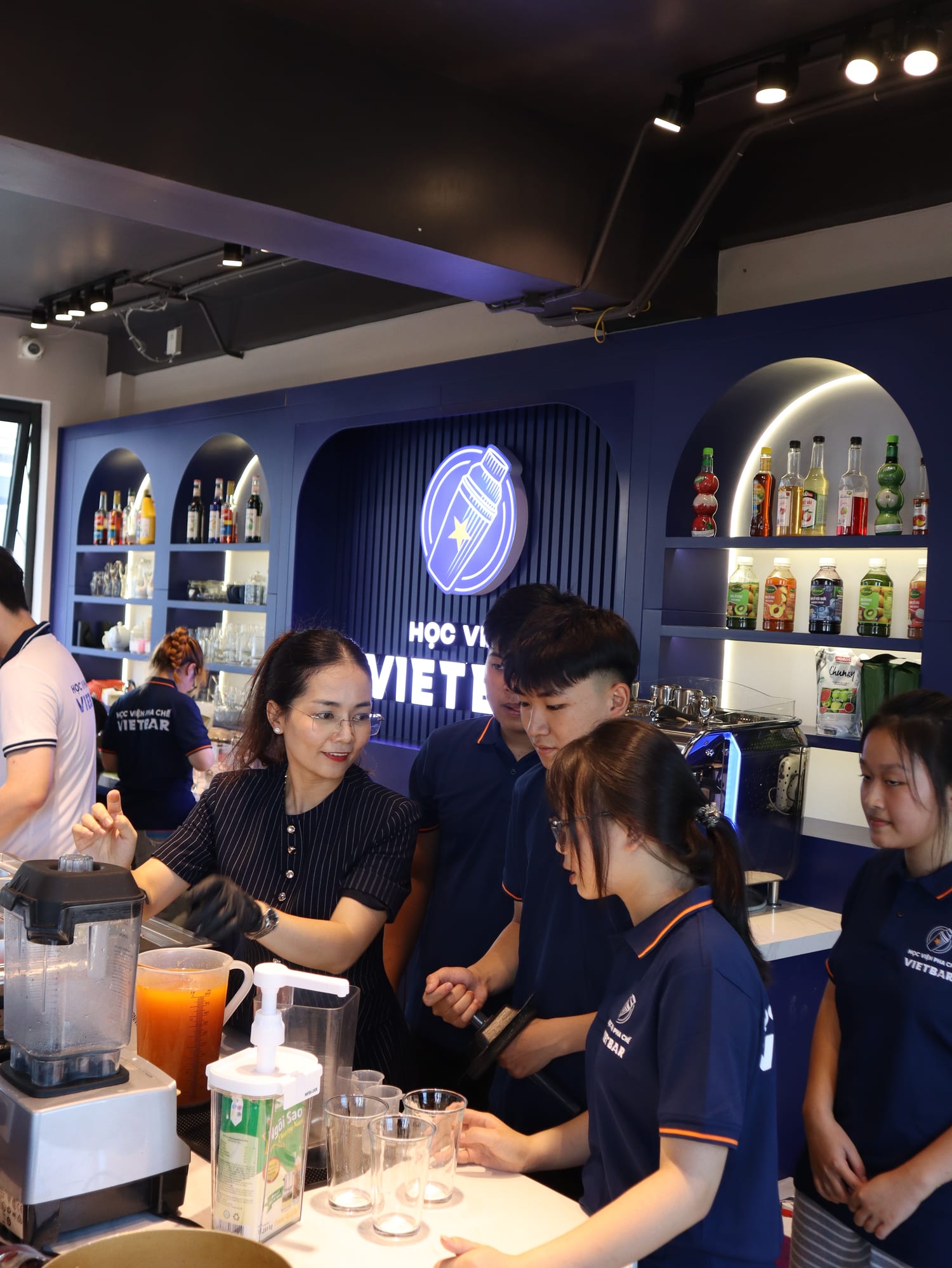 Hoạt động thực hành tại Học Viện Vietbar