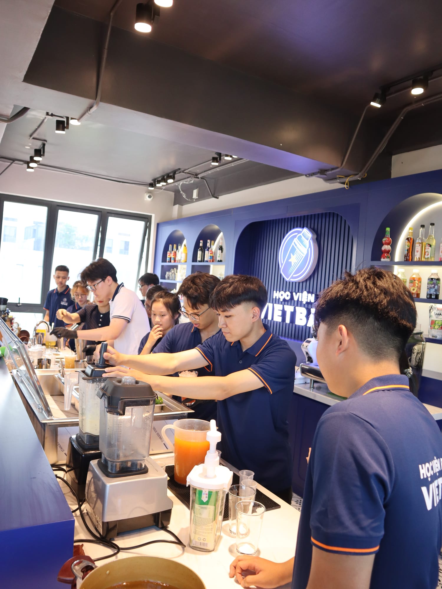 Hoạt động thực hành tại Học Viện Vietbar