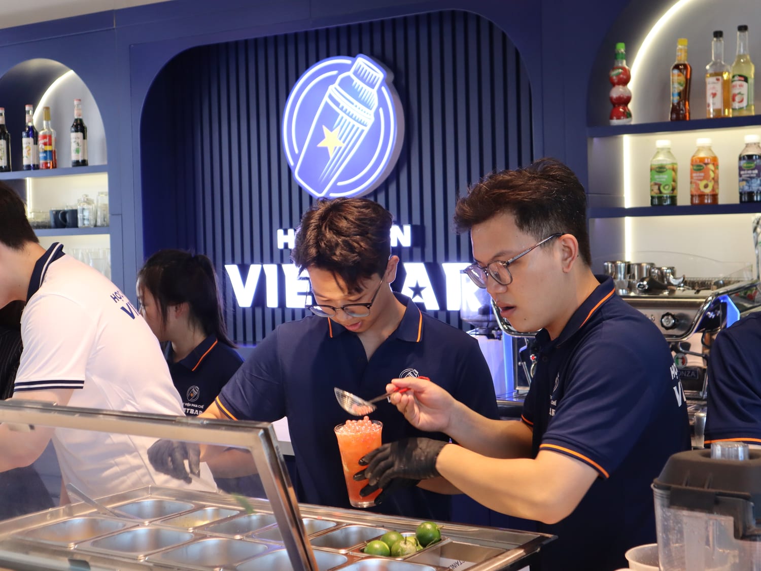 Hoạt động thực hành tại Học Viện Vietbar
