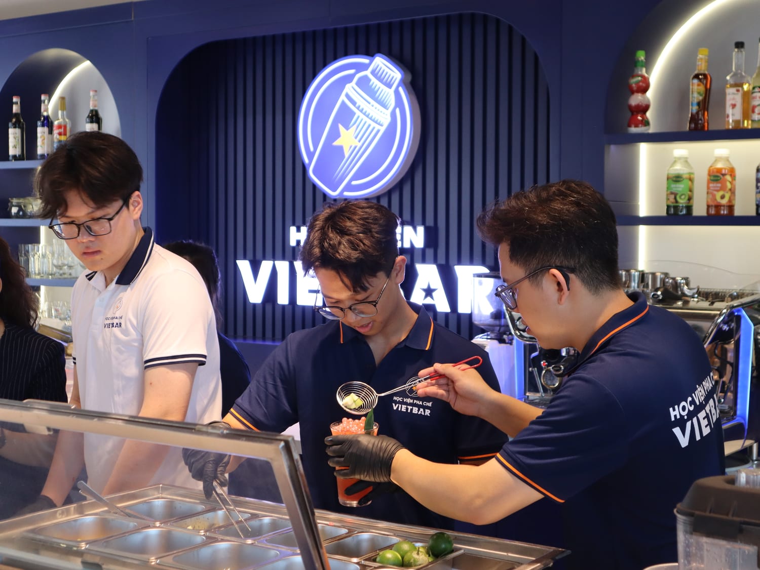Hoạt động thực hành tại Học Viện Vietbar