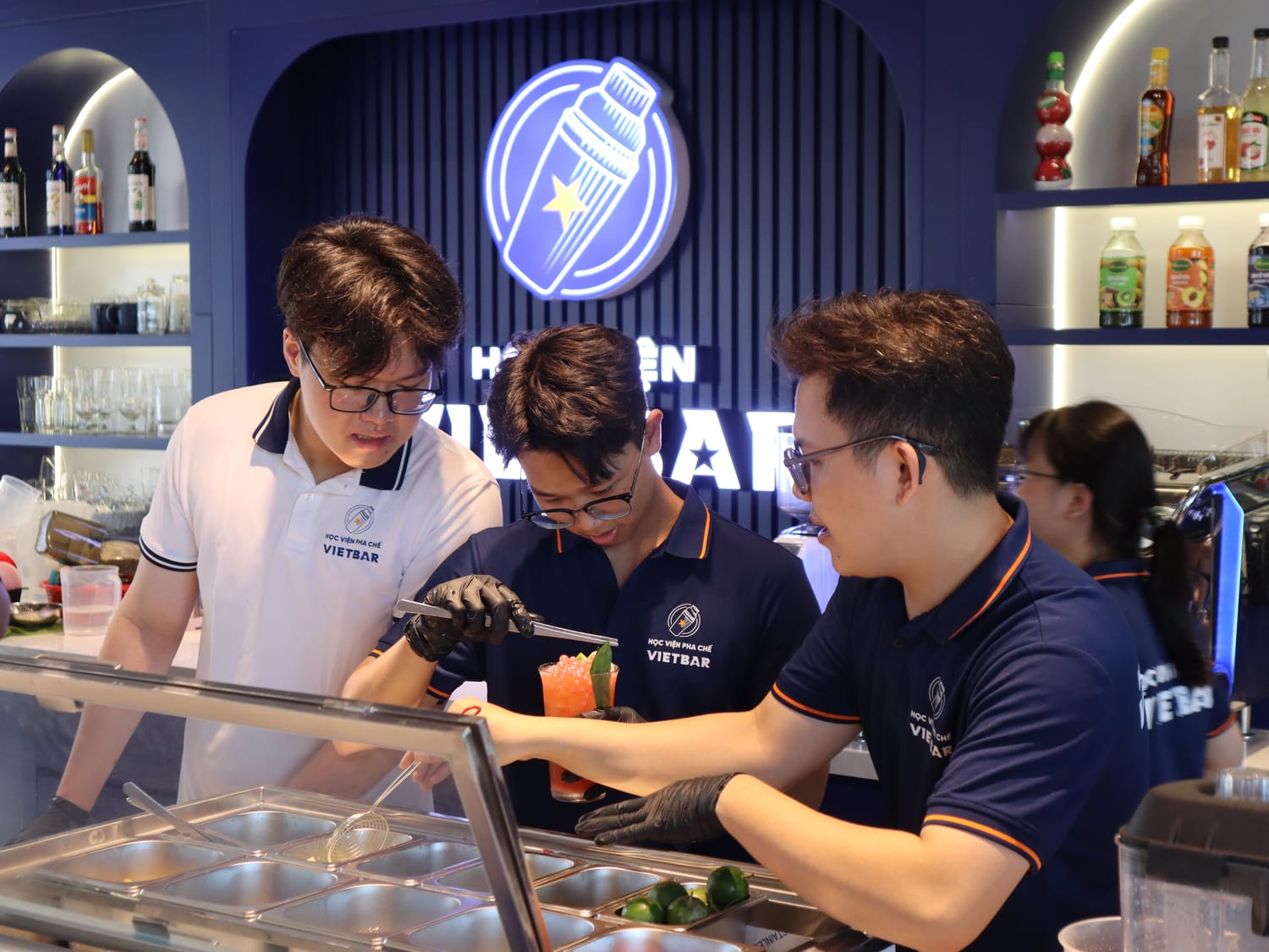 Hoạt động thực hành tại Học Viện Vietbar