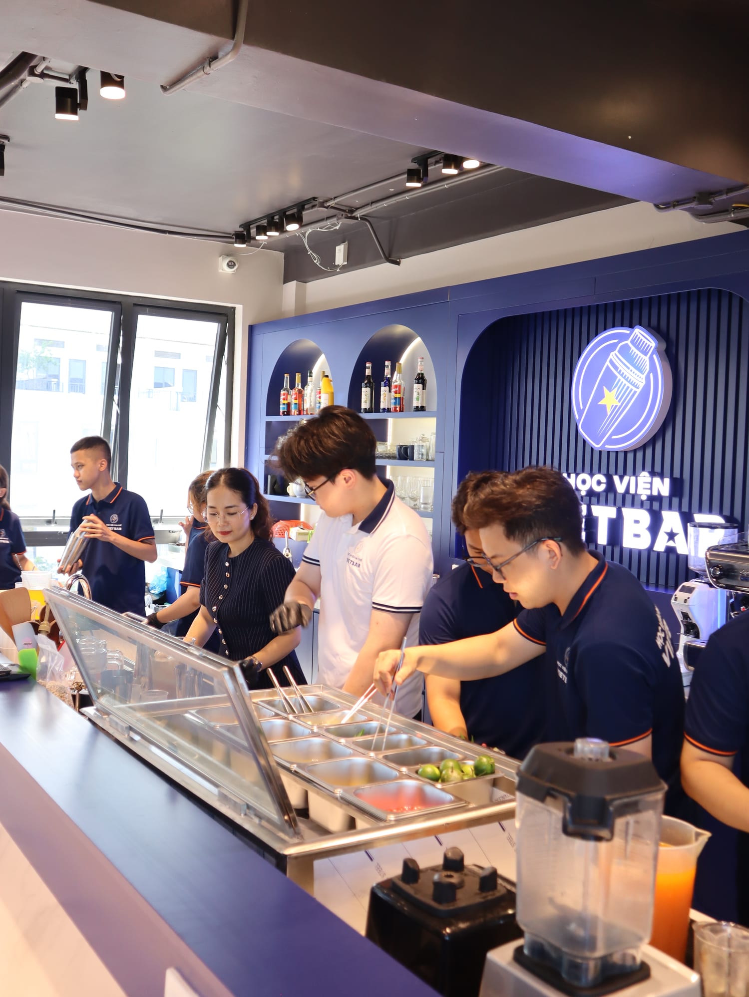Hoạt động thực hành tại Học Viện Vietbar