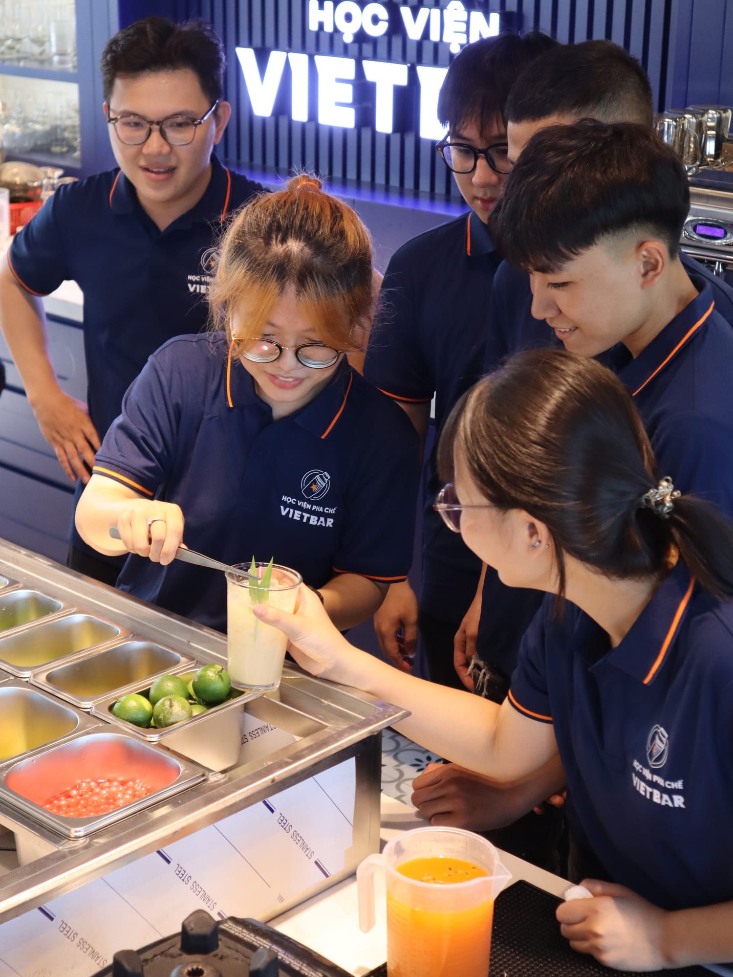 Hoạt động thực hành tại Học Viện Vietbar