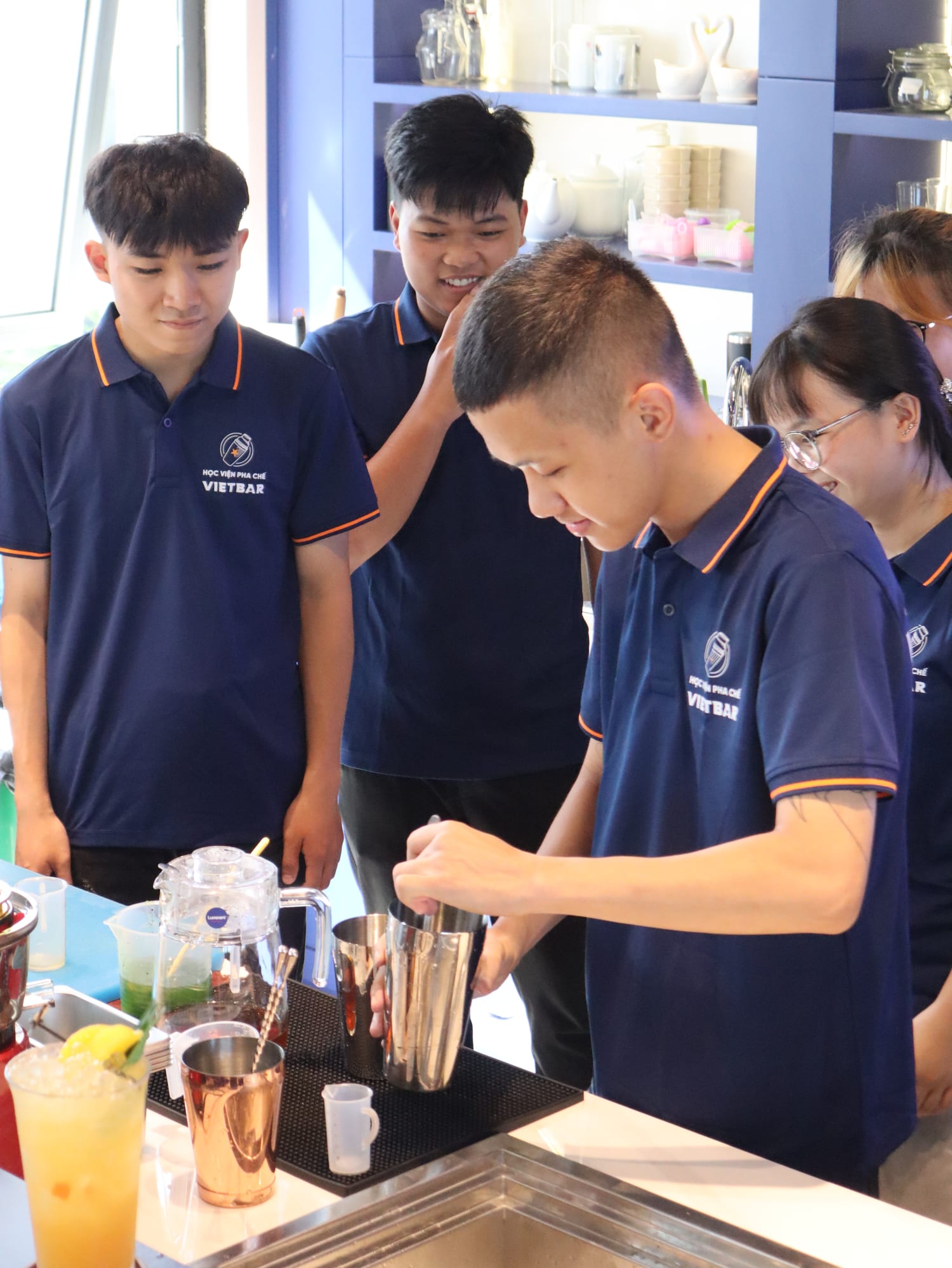 Hoạt động thực hành tại Học Viện Vietbar