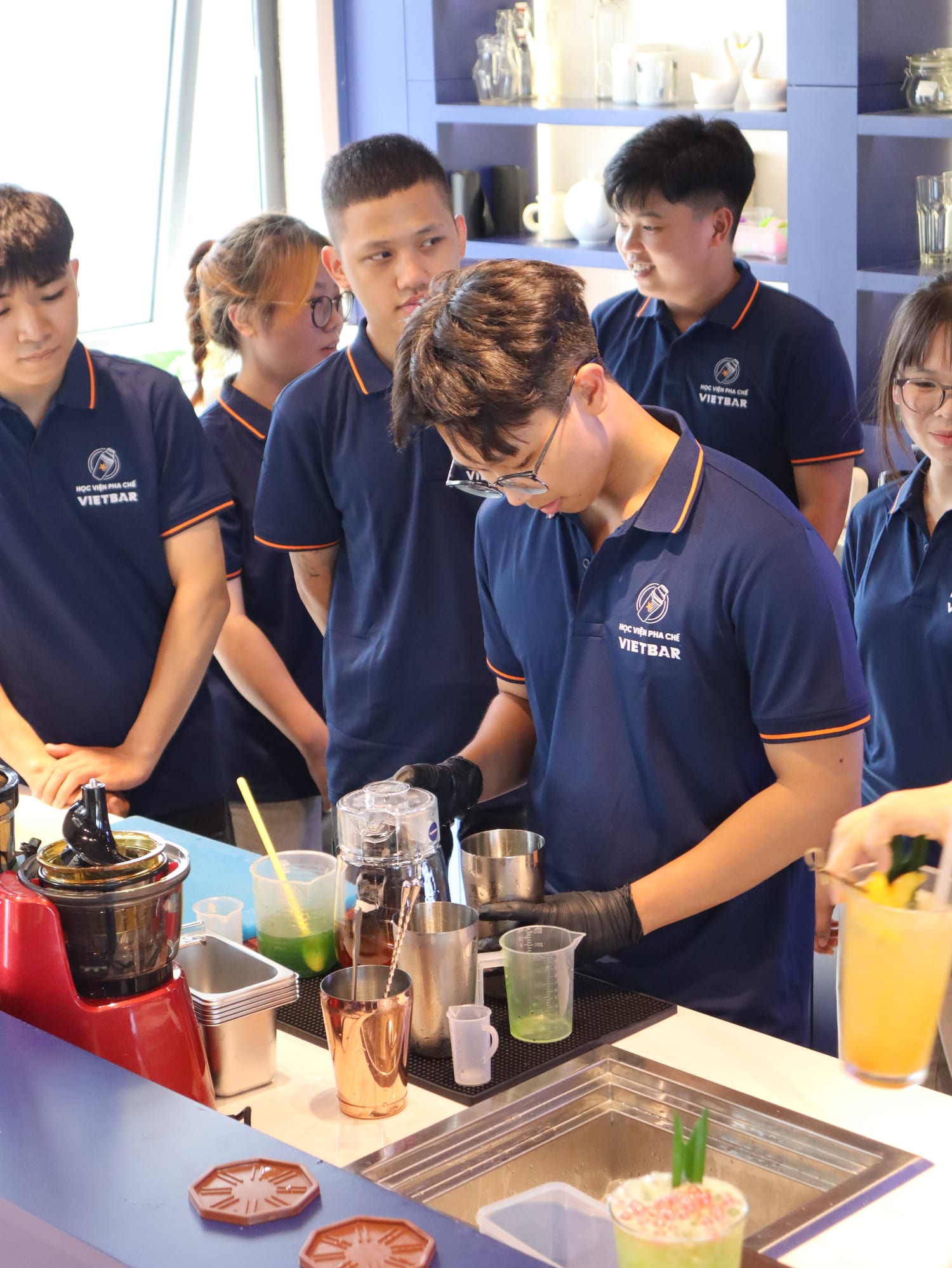 Hoạt động thực hành tại Học Viện Vietbar