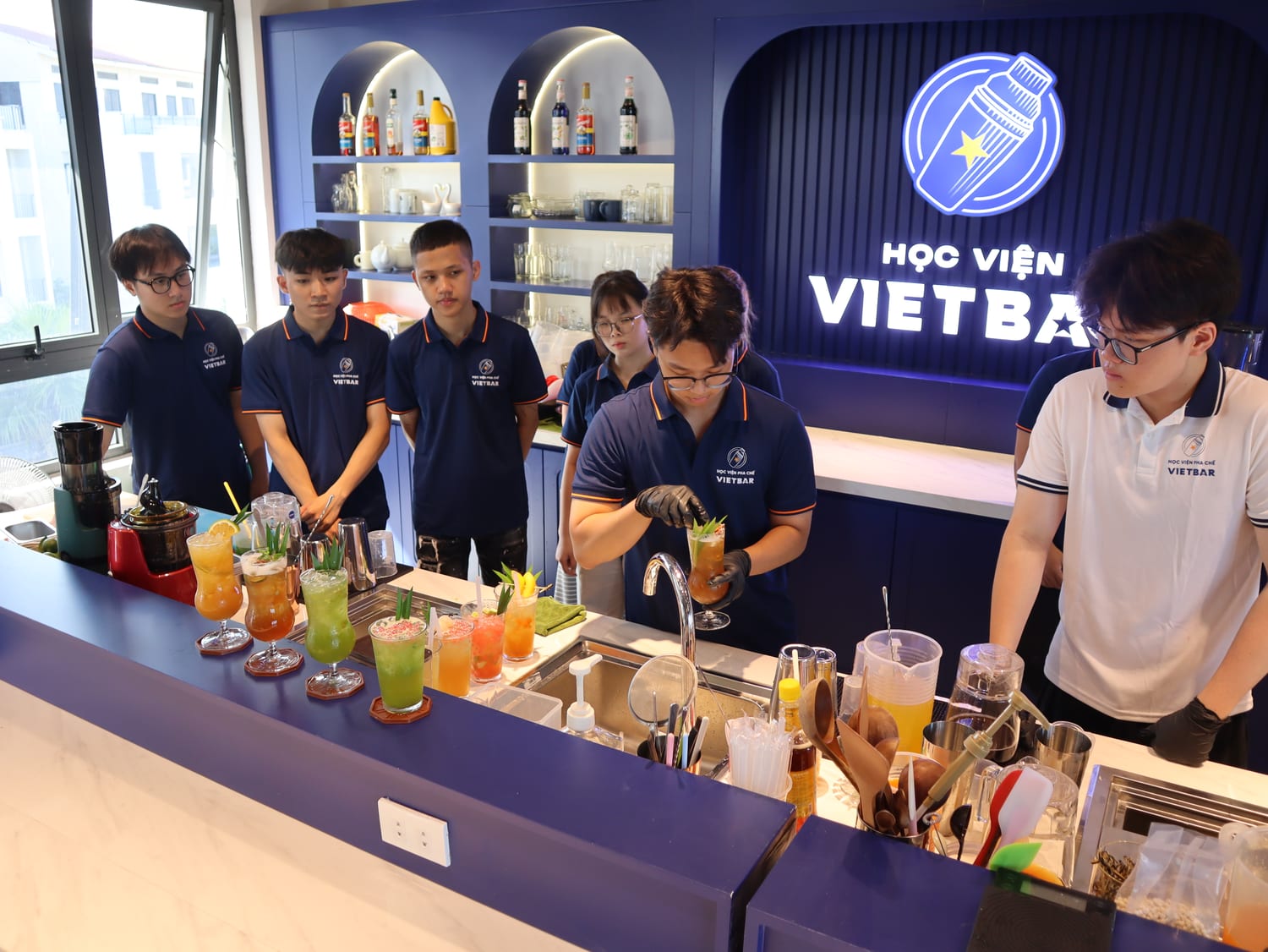 Hoạt động thực hành tại Học Viện Vietbar