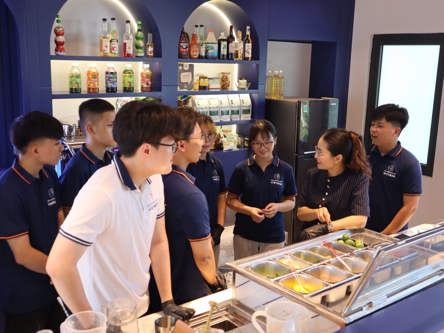 Hoạt động thực hành tại Học Viện Vietbar