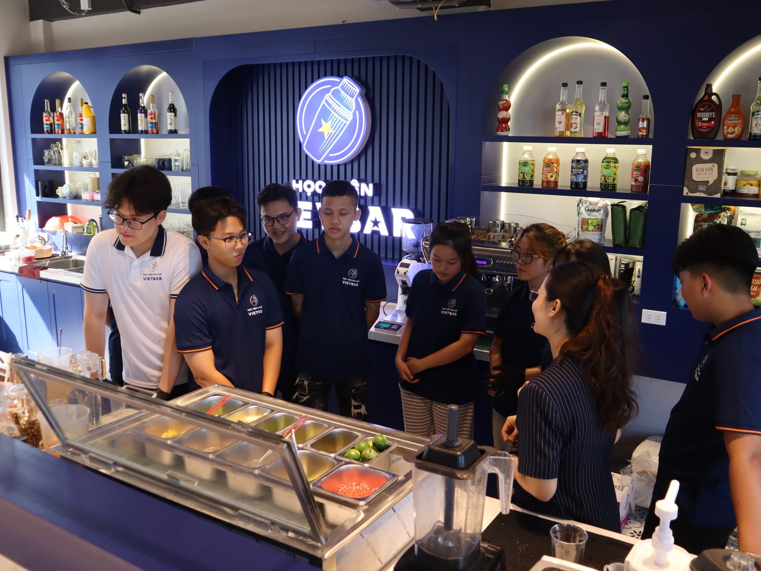 Hoạt động thực hành tại Học Viện Vietbar