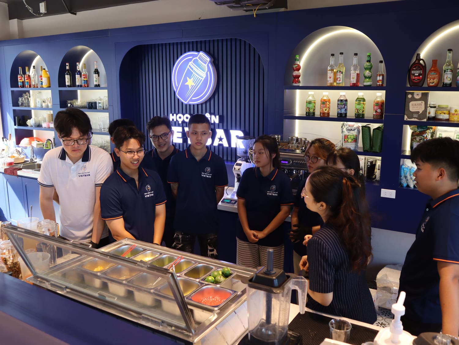 Hoạt động thực hành tại Học Viện Vietbar