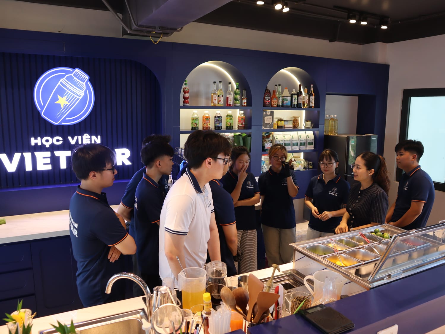 Hoạt động thực hành tại Học Viện Vietbar