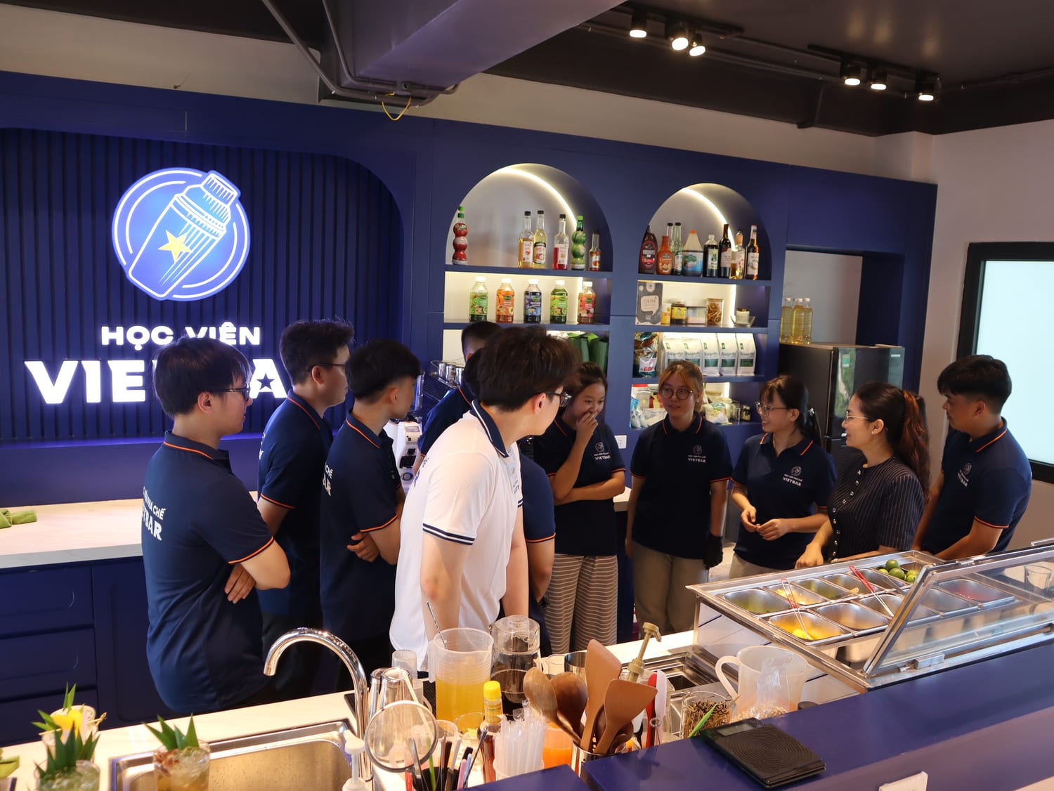 Hoạt động thực hành tại Học Viện Vietbar