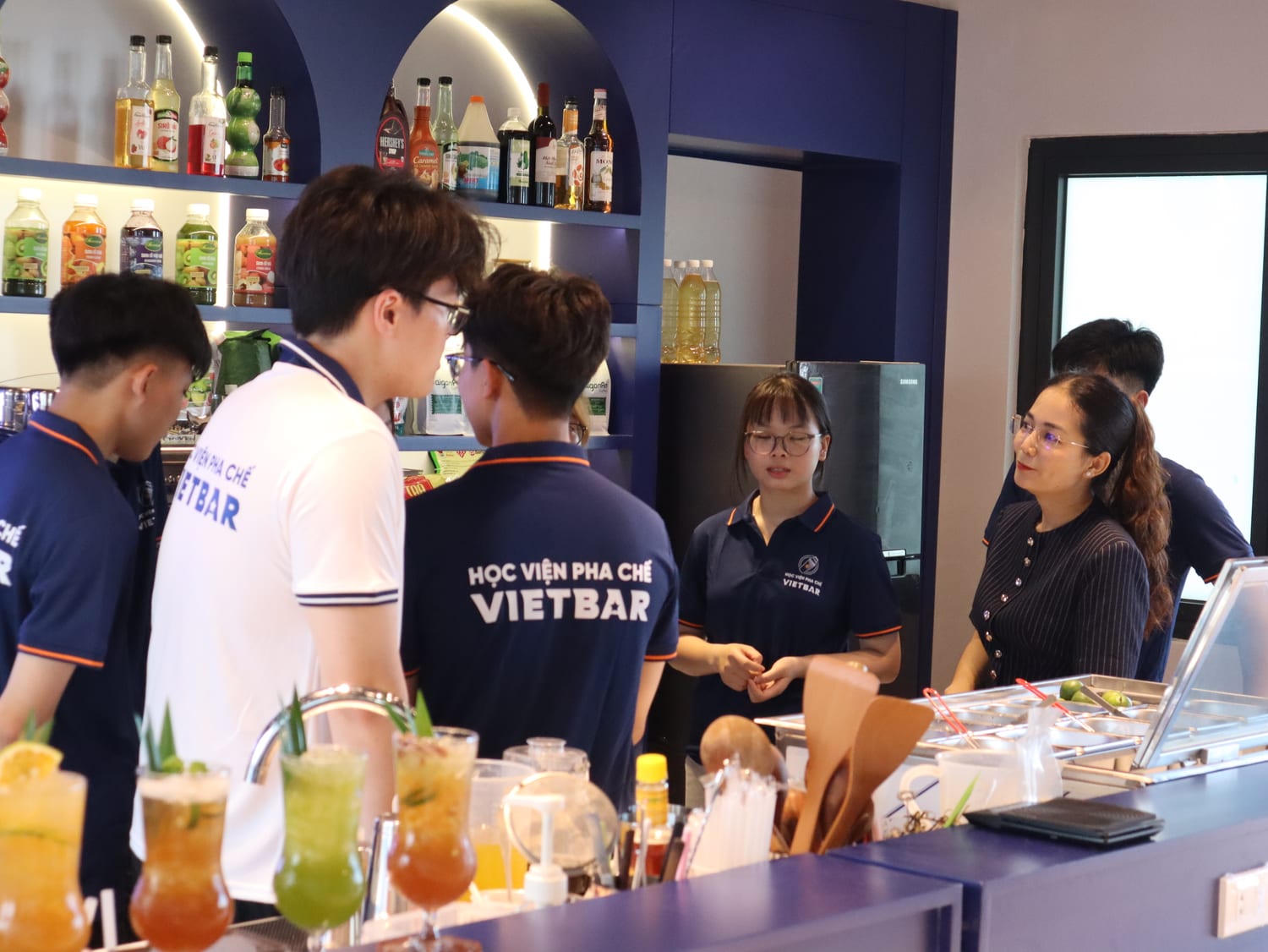 Hoạt động thực hành tại Học Viện Vietbar