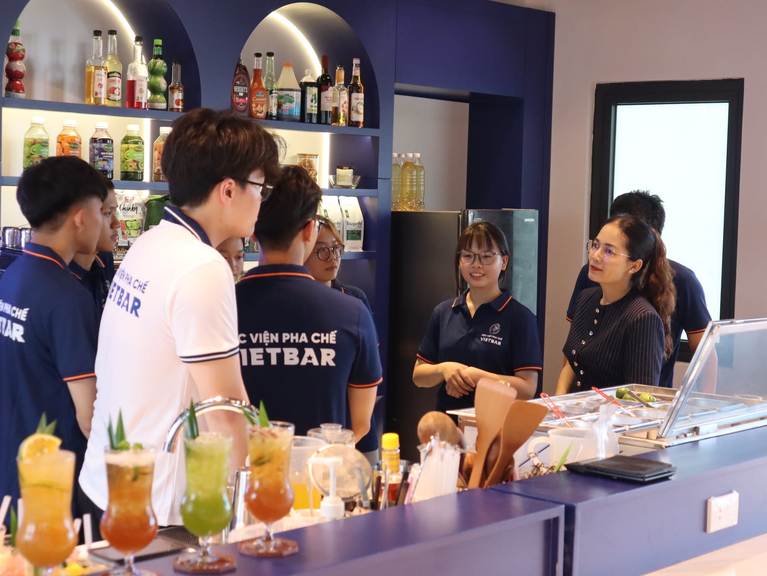 Hoạt động thực hành tại Học Viện Vietbar