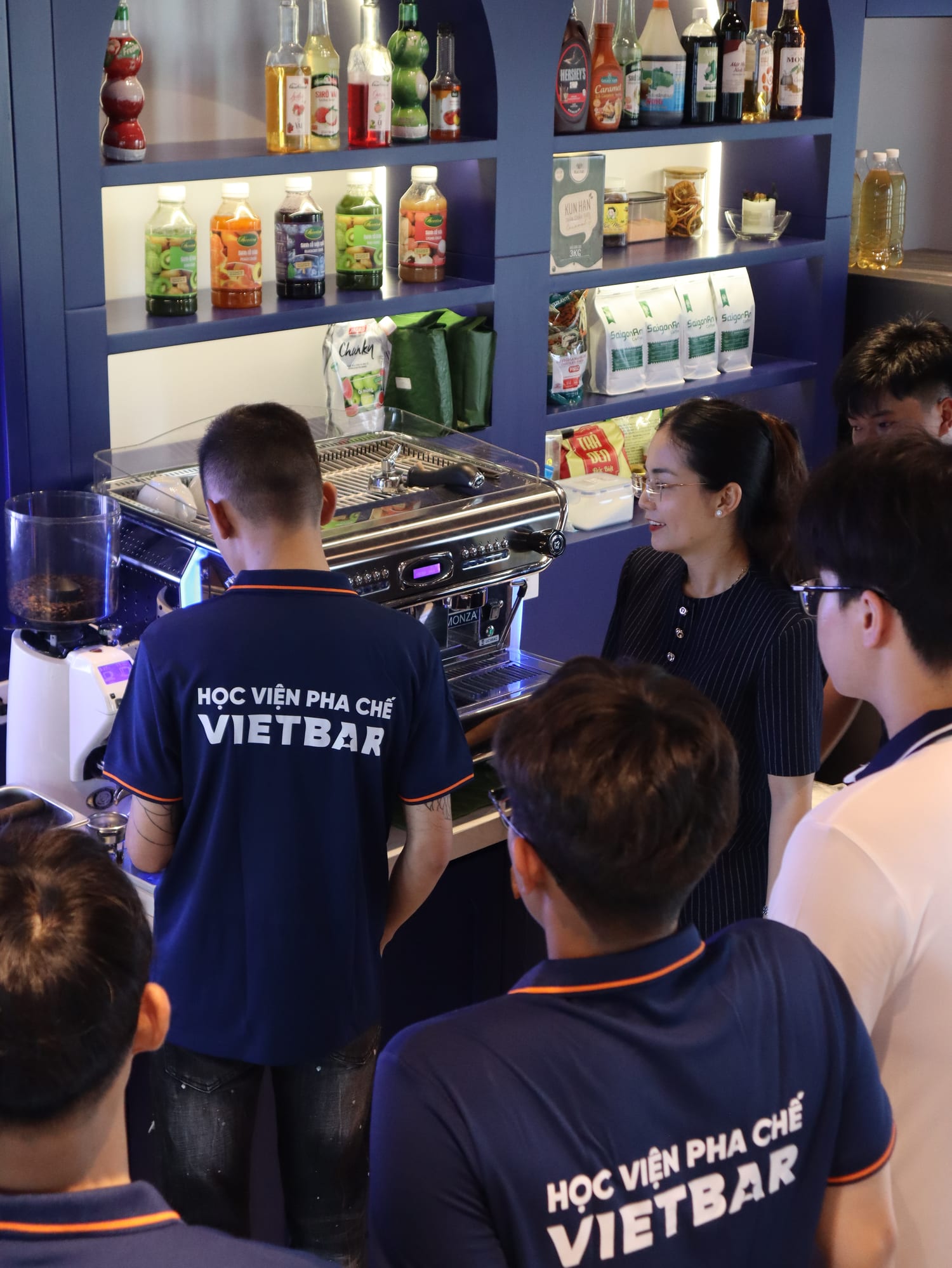 Hoạt động thực hành tại Học Viện Vietbar
