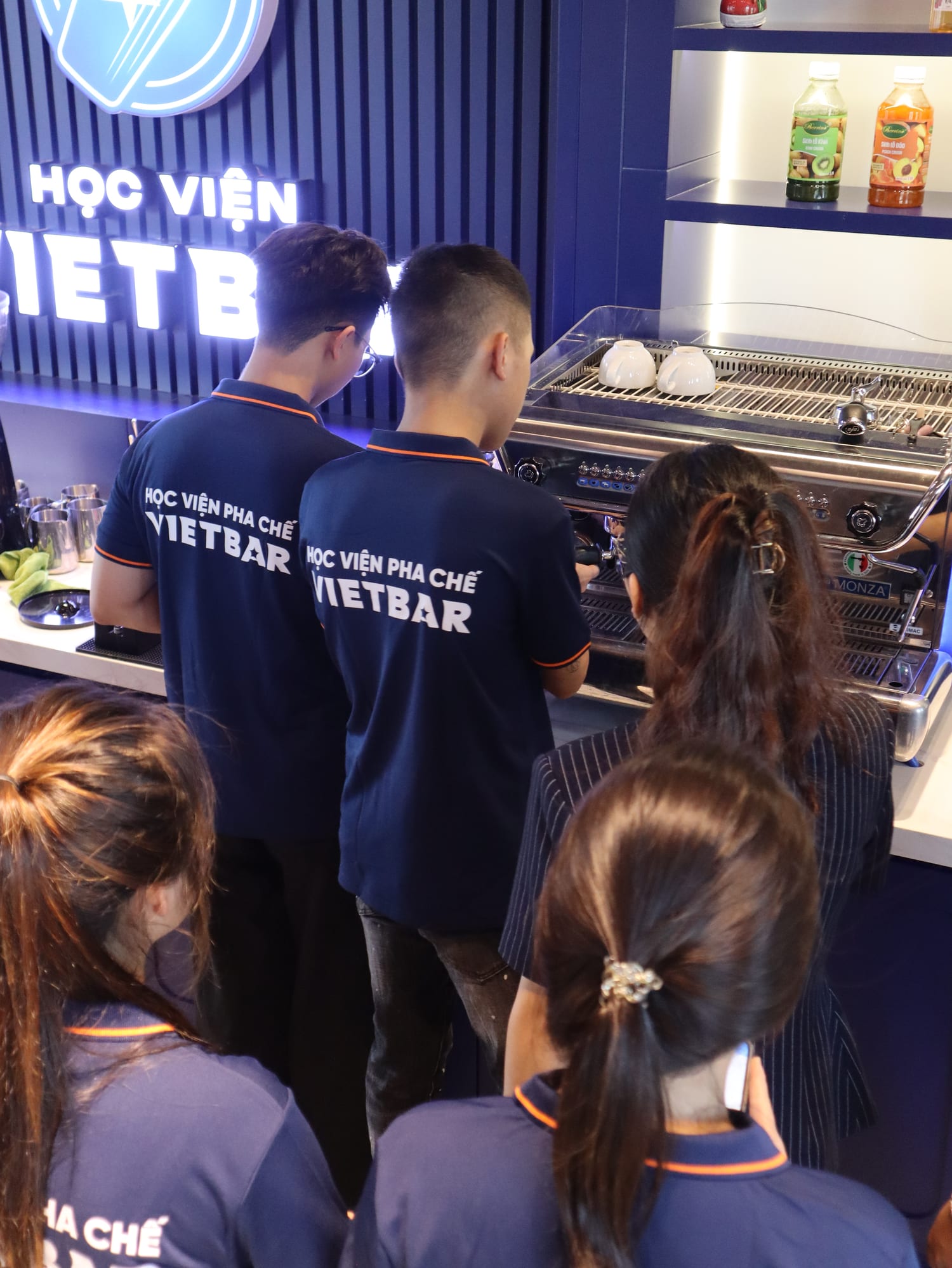 Hoạt động thực hành tại Học Viện Vietbar