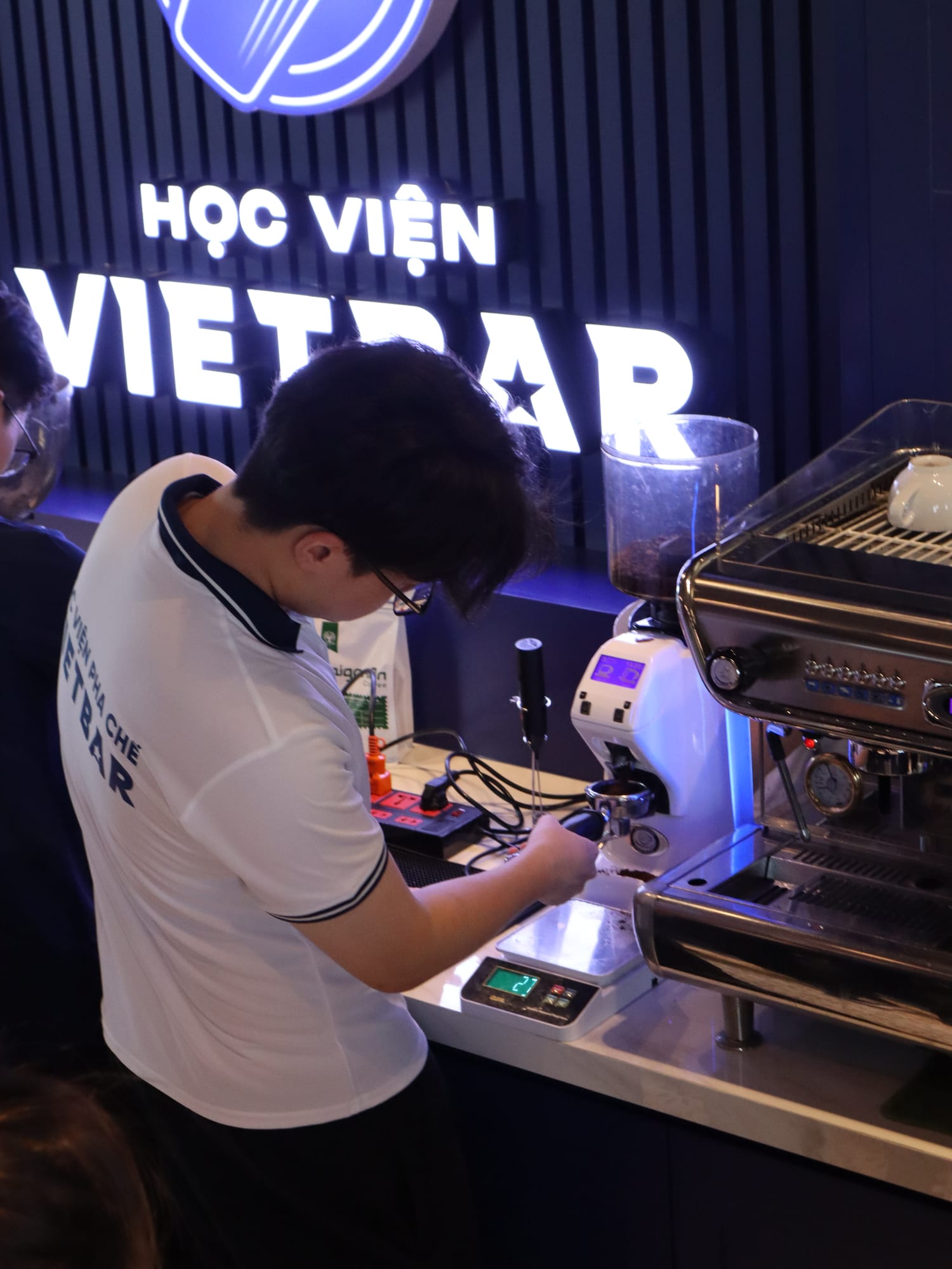 Hoạt động thực hành tại Học Viện Vietbar