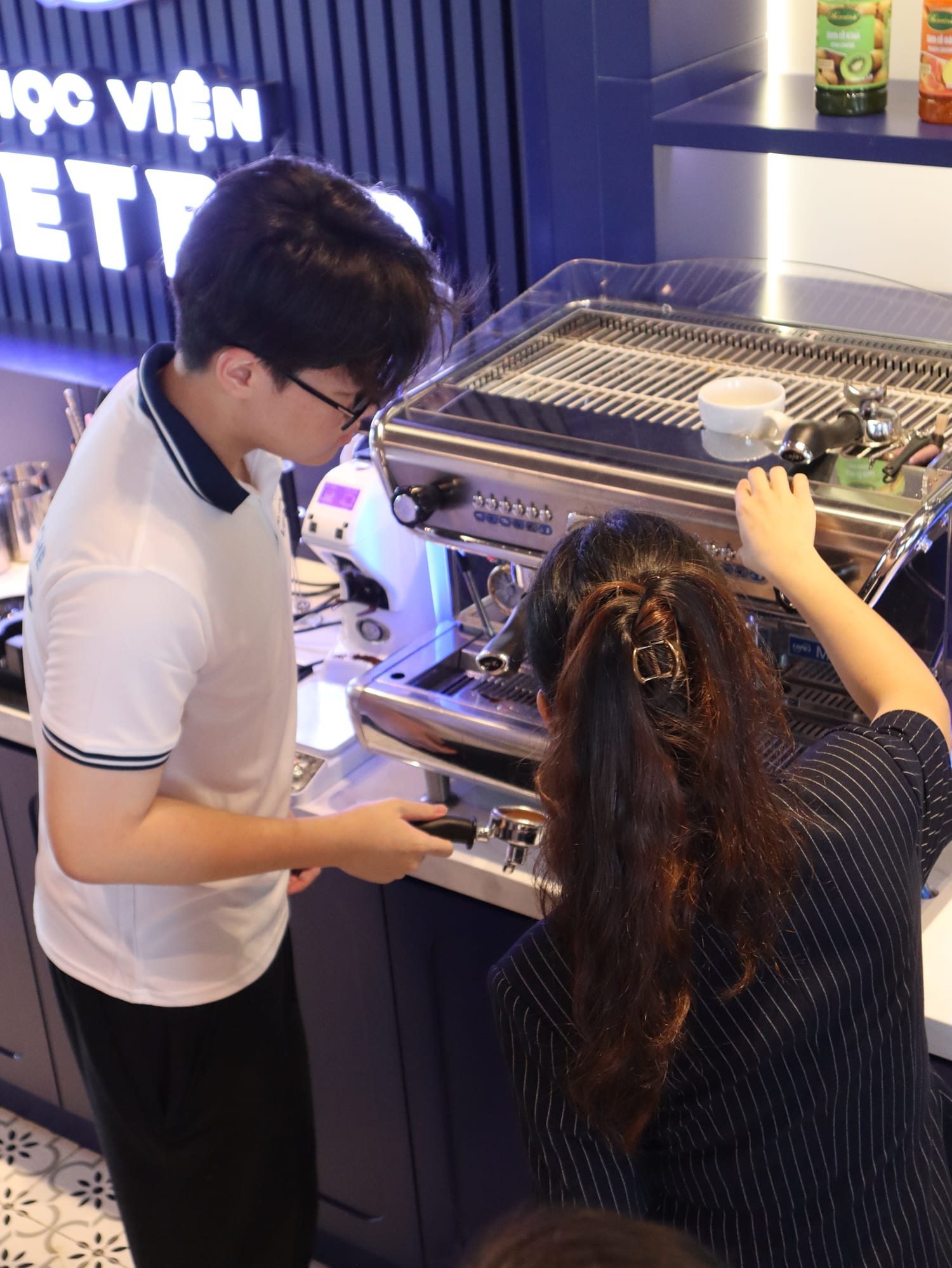 Hoạt động thực hành tại Học Viện Vietbar