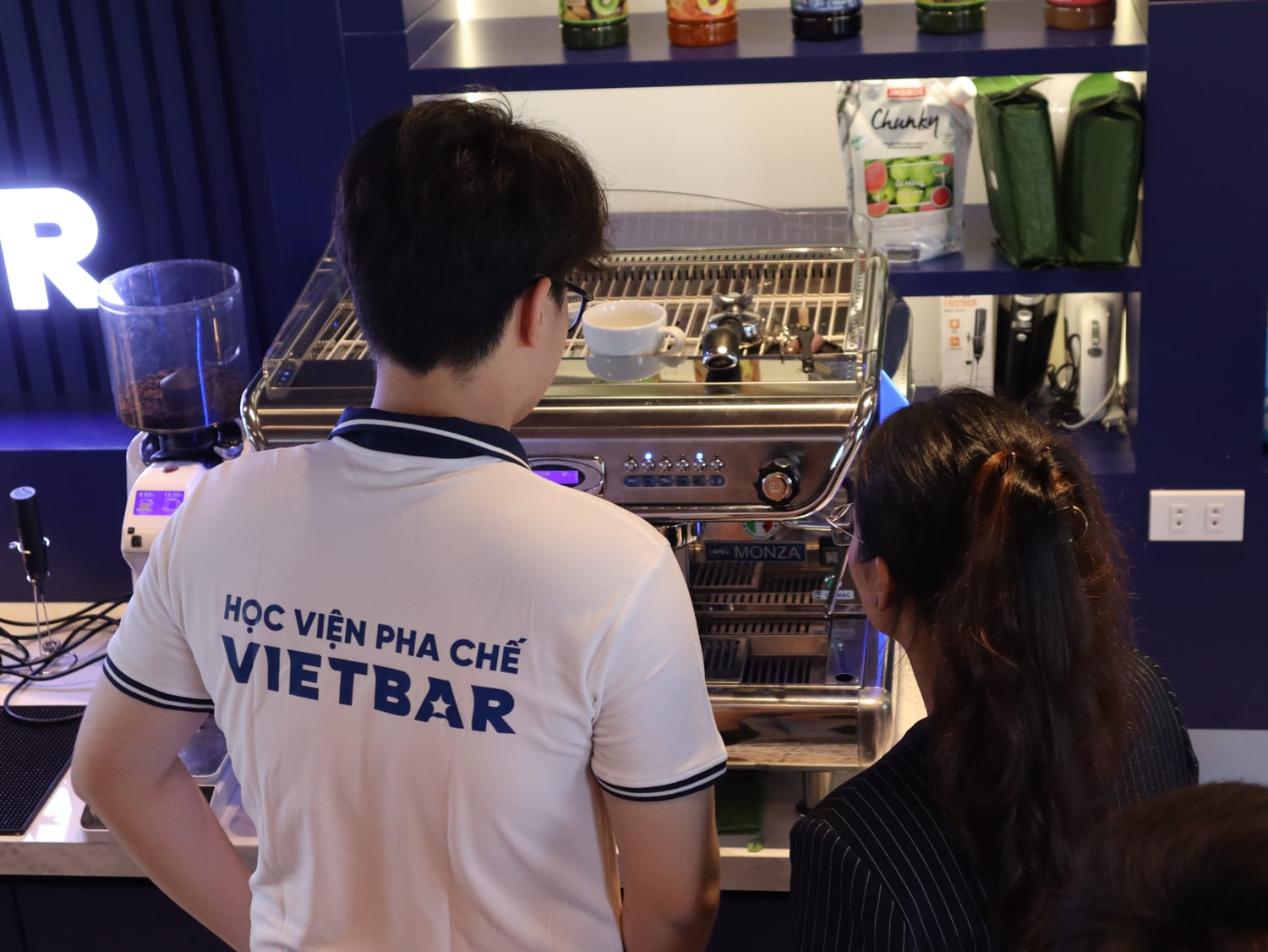 Hoạt động thực hành tại Học Viện Vietbar