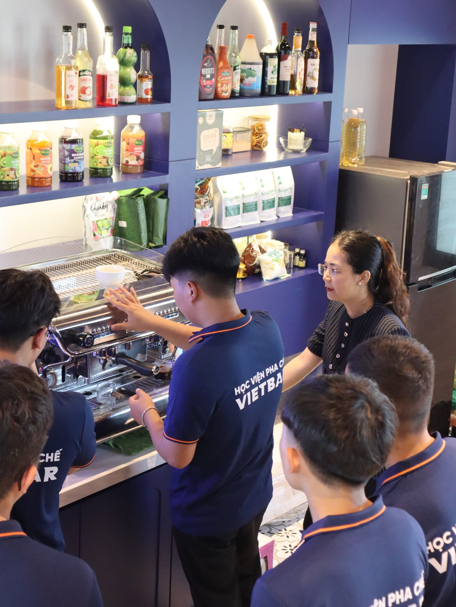Hoạt động thực hành tại Học Viện Vietbar