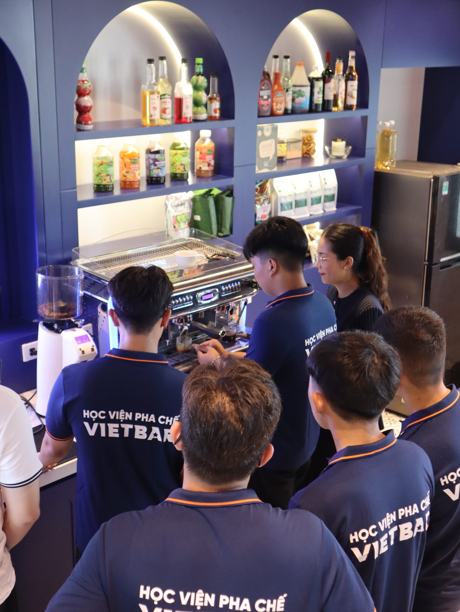 Hoạt động thực hành tại Học Viện Vietbar